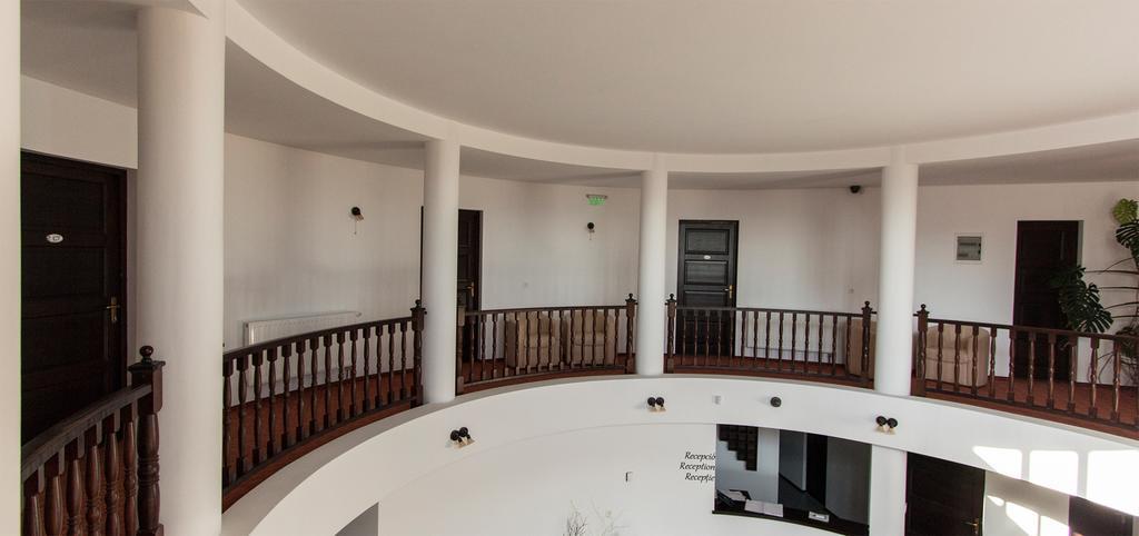 Siculeni Amade Pension & Restaurant מראה חיצוני תמונה